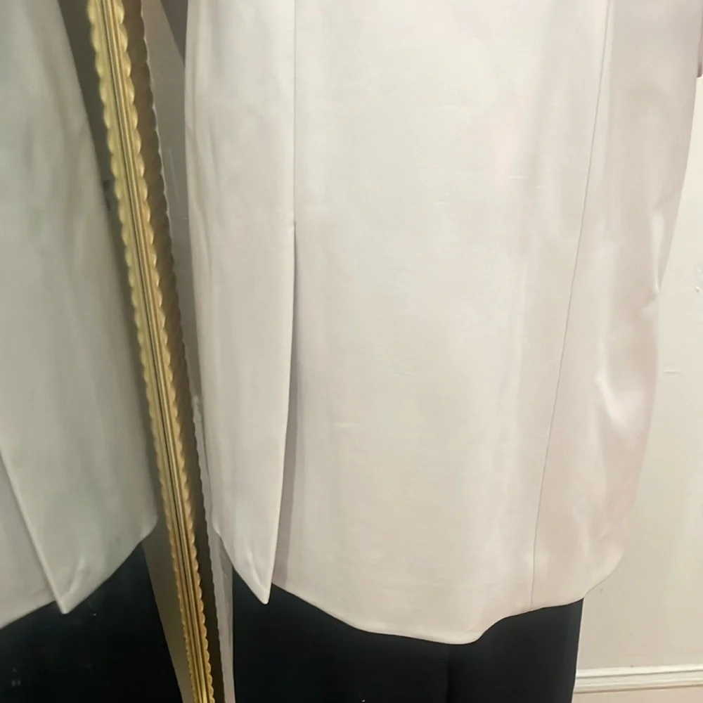 T TAHARI Chic Double-Breasted Blazer